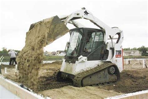 skid steer t190 can lift a paver wall ideas|t190 bobcat lifting.